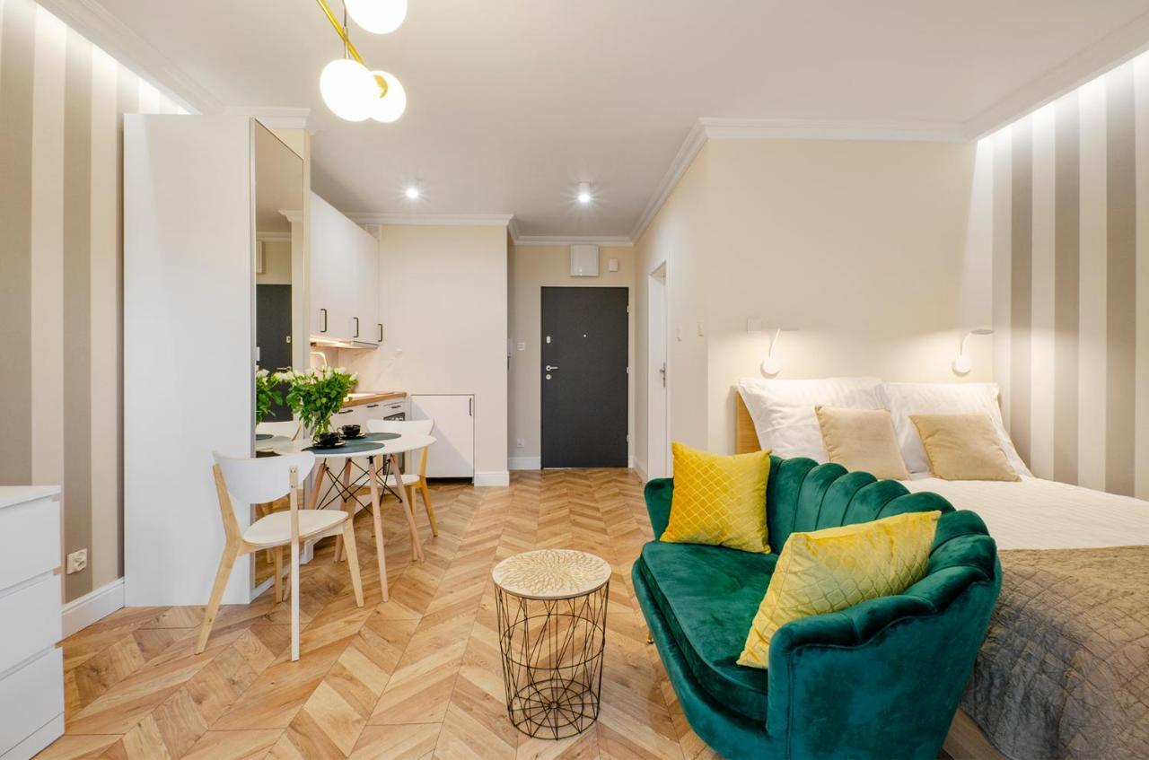 Sky Home- Green Apartament -Manufaktura, Bezplatny Parking, Klimatyzacja, Dostep Na Kod Łódź Esterno foto