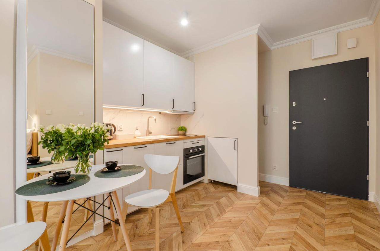 Sky Home- Green Apartament -Manufaktura, Bezplatny Parking, Klimatyzacja, Dostep Na Kod Łódź Esterno foto